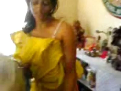 ಎಲ್ಲವನ್ನೂ ಖರೀದಿಸಬಹುದು ಆದ್ದರಿಂದ ಬಾಸ್ ಲೈಂಗಿಕತೆಗಾಗಿ ಹಣವನ್ನು ಖರ್ಚು ಮಾಡಲು ನಿರ್ಧರಿಸುತ್ತಾನೆ