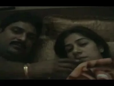 ಈ ಹಾರ್ಡ್‌ಕೋರ್ ದೃಶ್ಯದಲ್ಲಿ ಅತ್ಯಾಕರ್ಷಕ ಶ್ಯಾಮಲೆ ತುಂಬಾ ಬಿಸಿಯಾಗಿ ಕಾಣುತ್ತದೆ